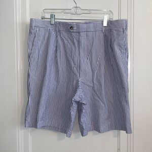 Nwot Berle blue & white seersucker shorts
